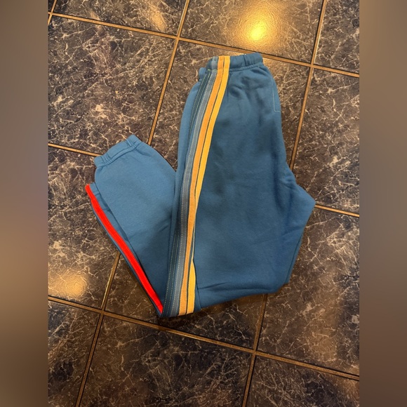 Bundle - Picture 7 of 11